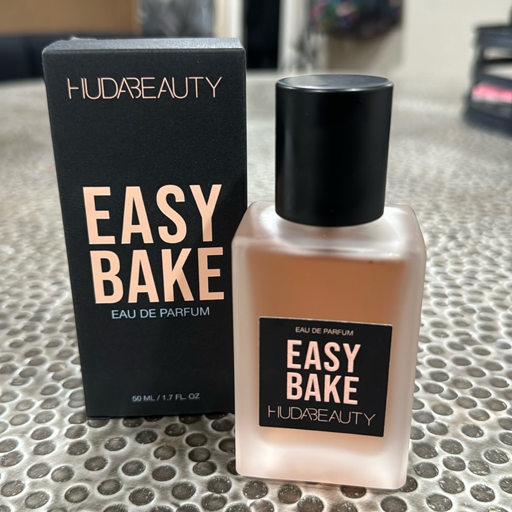 Huda Beauty perfume